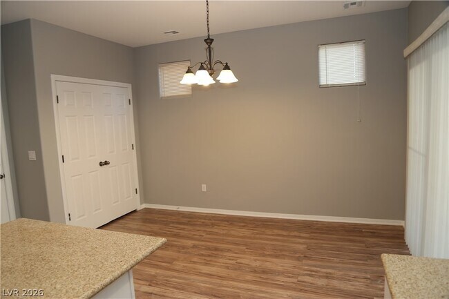 Building Photo - 10642 Cave Ridge St
