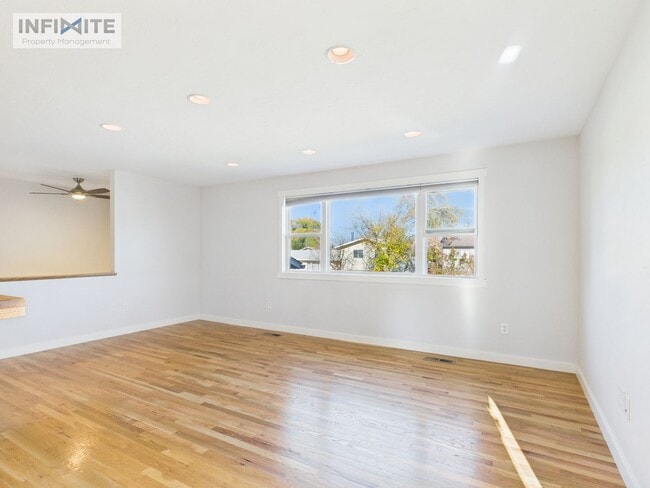 Building Photo - Great Four Bedroom! First Month Half Off!!