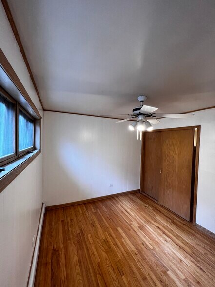 Bedroom 3 - 4937 W Schubert Ave