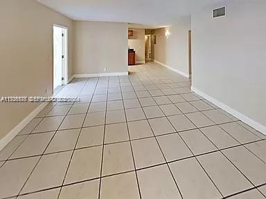 Building Photo - 624 SW 16th Ave