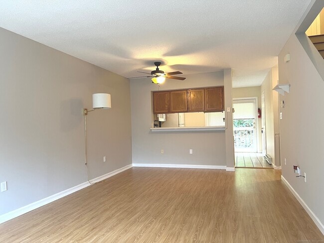 Building Photo - 505 Harwinton Ave
