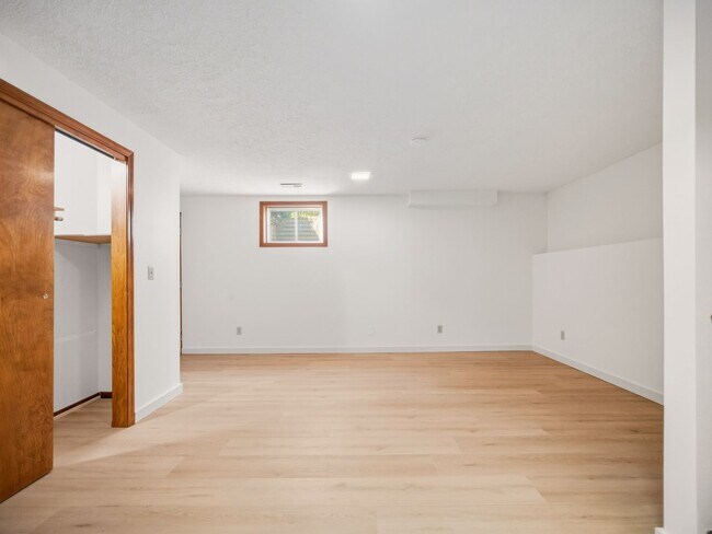 Building Photo - 5315 W Conestoga Ave