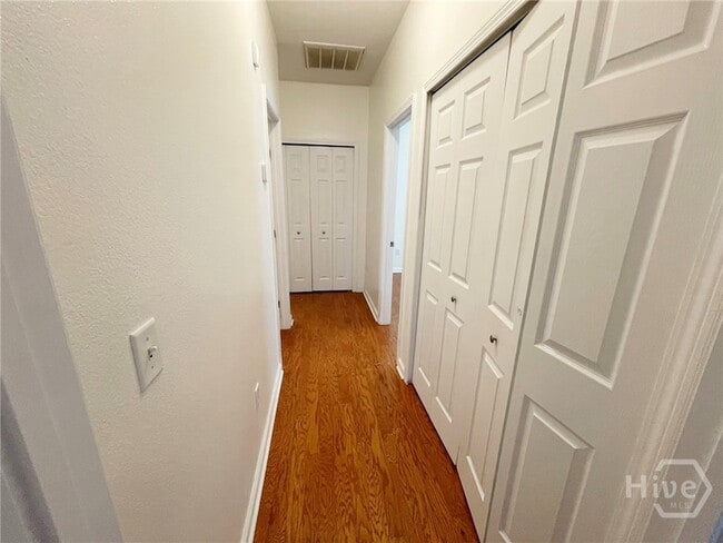 Building Photo - 50 Blue Oak Dr