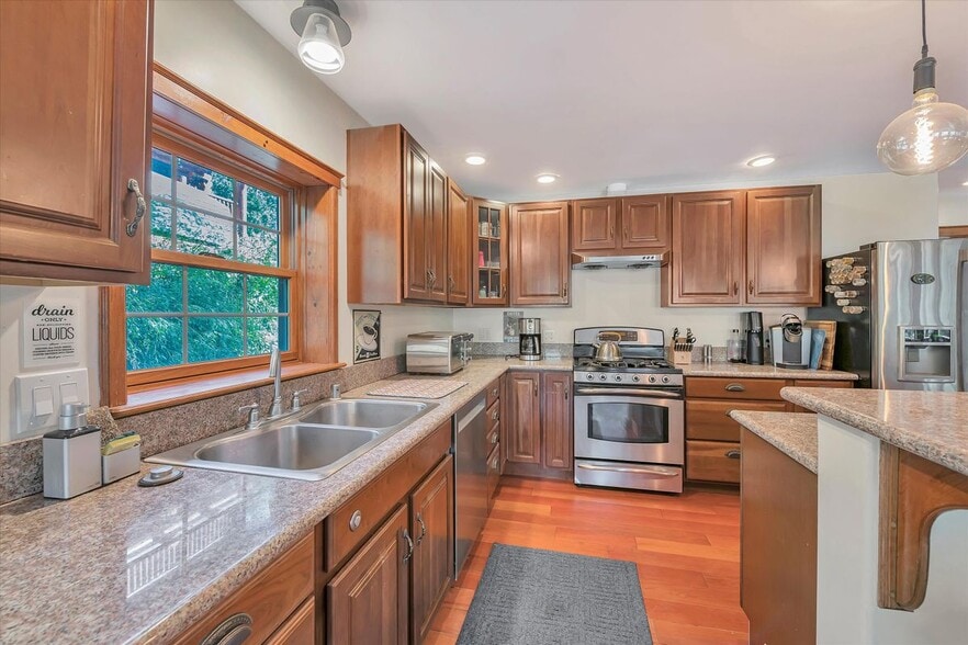 Building Photo - 1312 Squaw Rock Trail