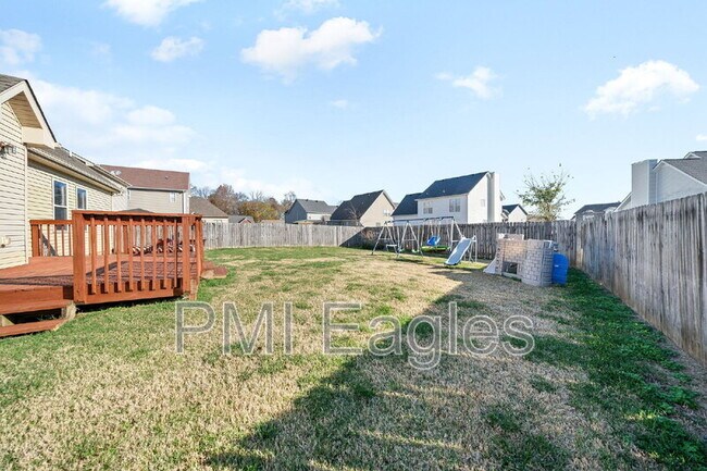 Building Photo - 3565 Southwood Dr