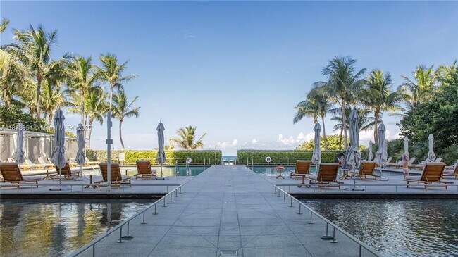 Building Photo - 8701 Collins Ave