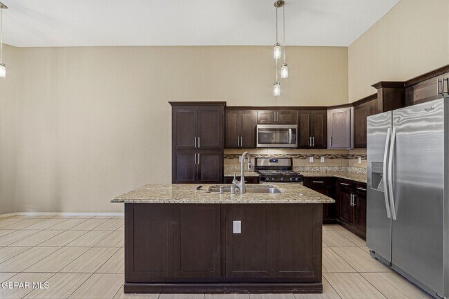 Building Photo - 14949 Jerry Armstrong Ct