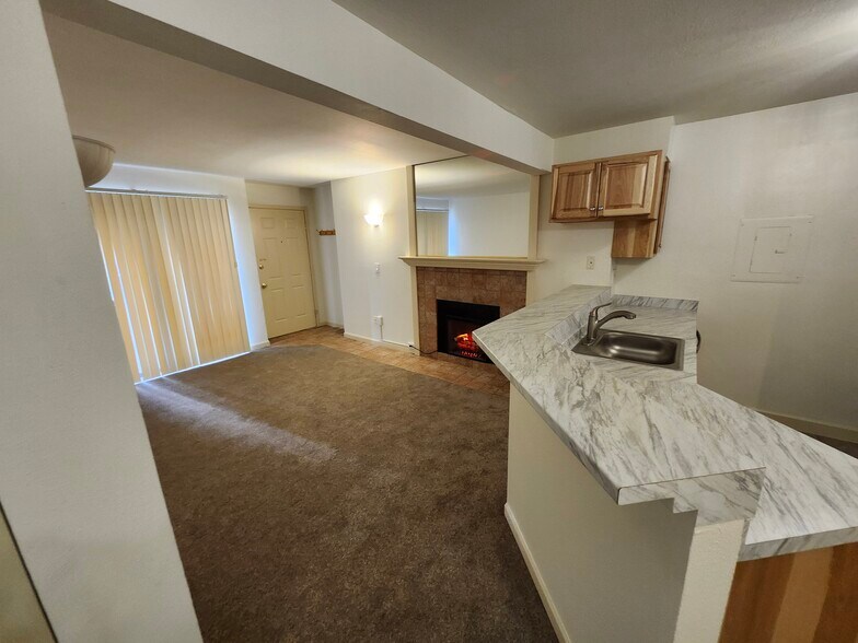 Building Photo - 20 S Boulder Cir