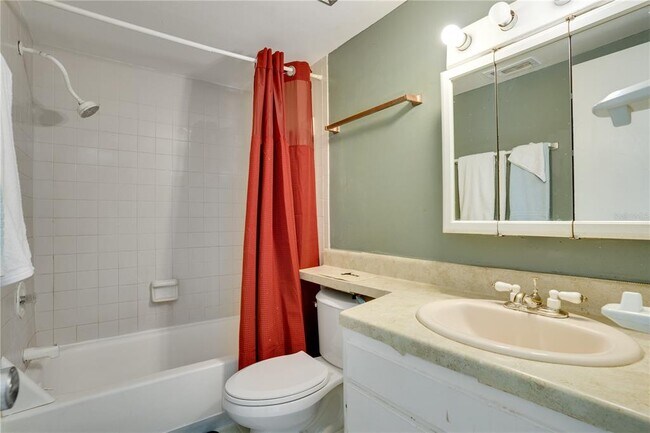 Building Photo - 6338 Newtown Cir