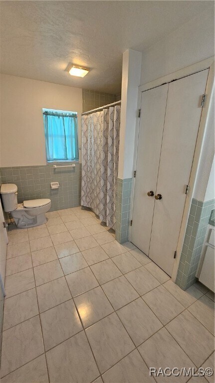 Building Photo - 9306 N Santos Dr