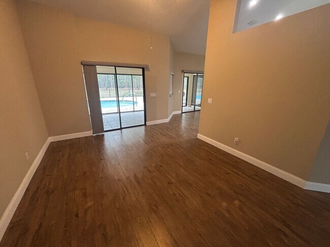 Building Photo - Charming 3-Bedroom Home with Pool & Upgrades in Hernando, FL
