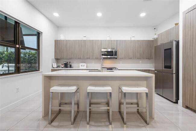 Building Photo - 4335 SW 174th Ave