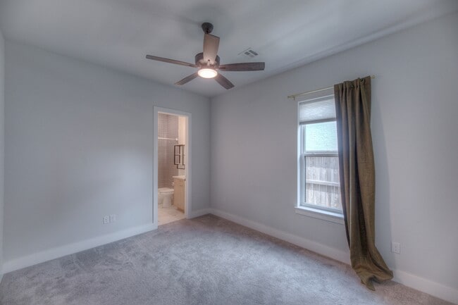 Building Photo - 4608 S Retana Ave W