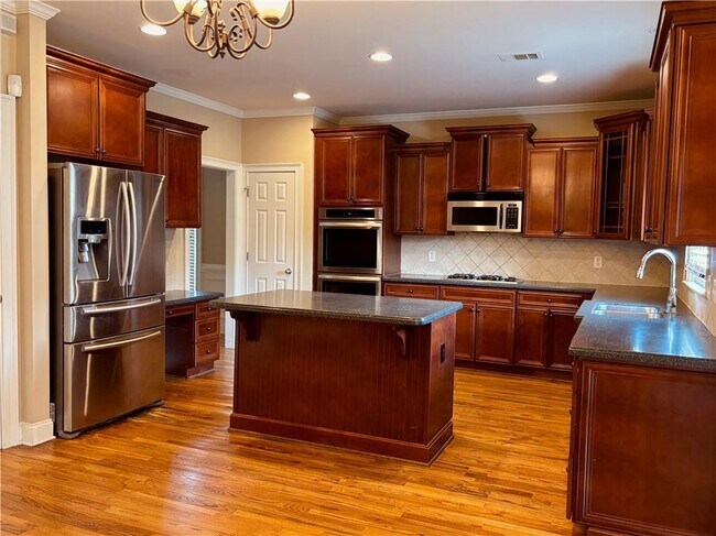 Building Photo - 3725 Spalding Park Dr NW