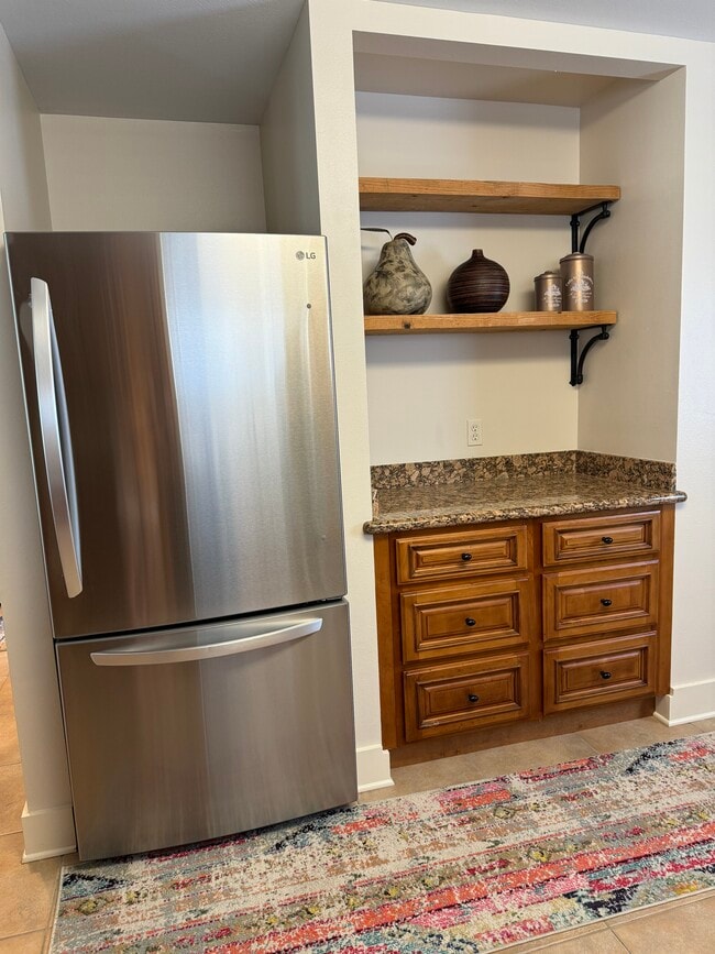 Building Photo - 107 Melvyn Dr