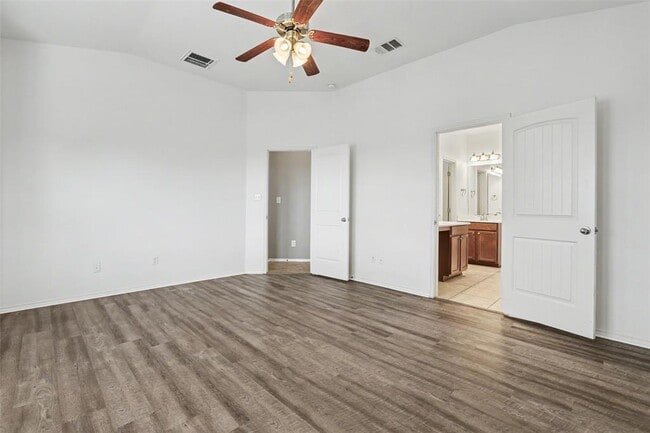 Building Photo - 6227 Aviara Dr
