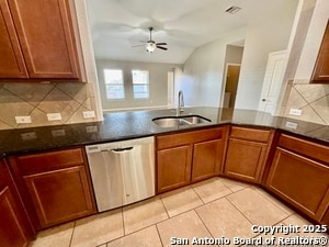 Building Photo - 1909 Twisted River