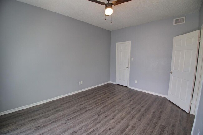 Building Photo - 2606 Rio Grande St