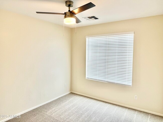 Building Photo - 13927 W Port Royale Ln