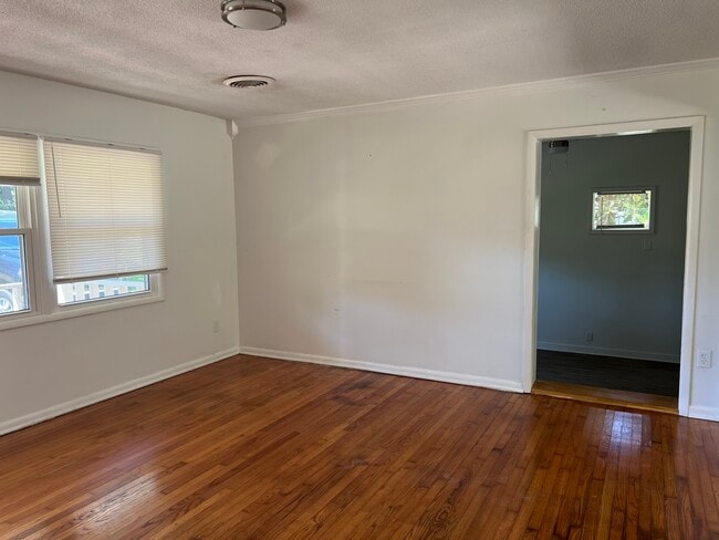 Building Photo - KRP-10th