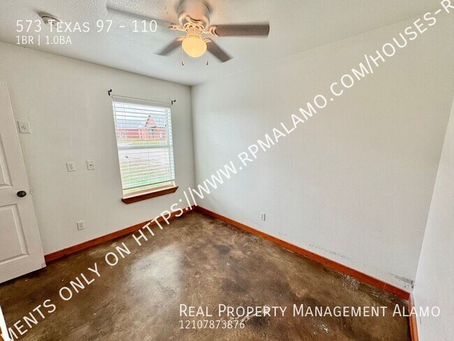 Building Photo - 573 TX-97