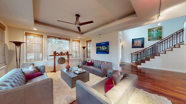 Building Photo - Beautiful Kahala Home on a Private Estate