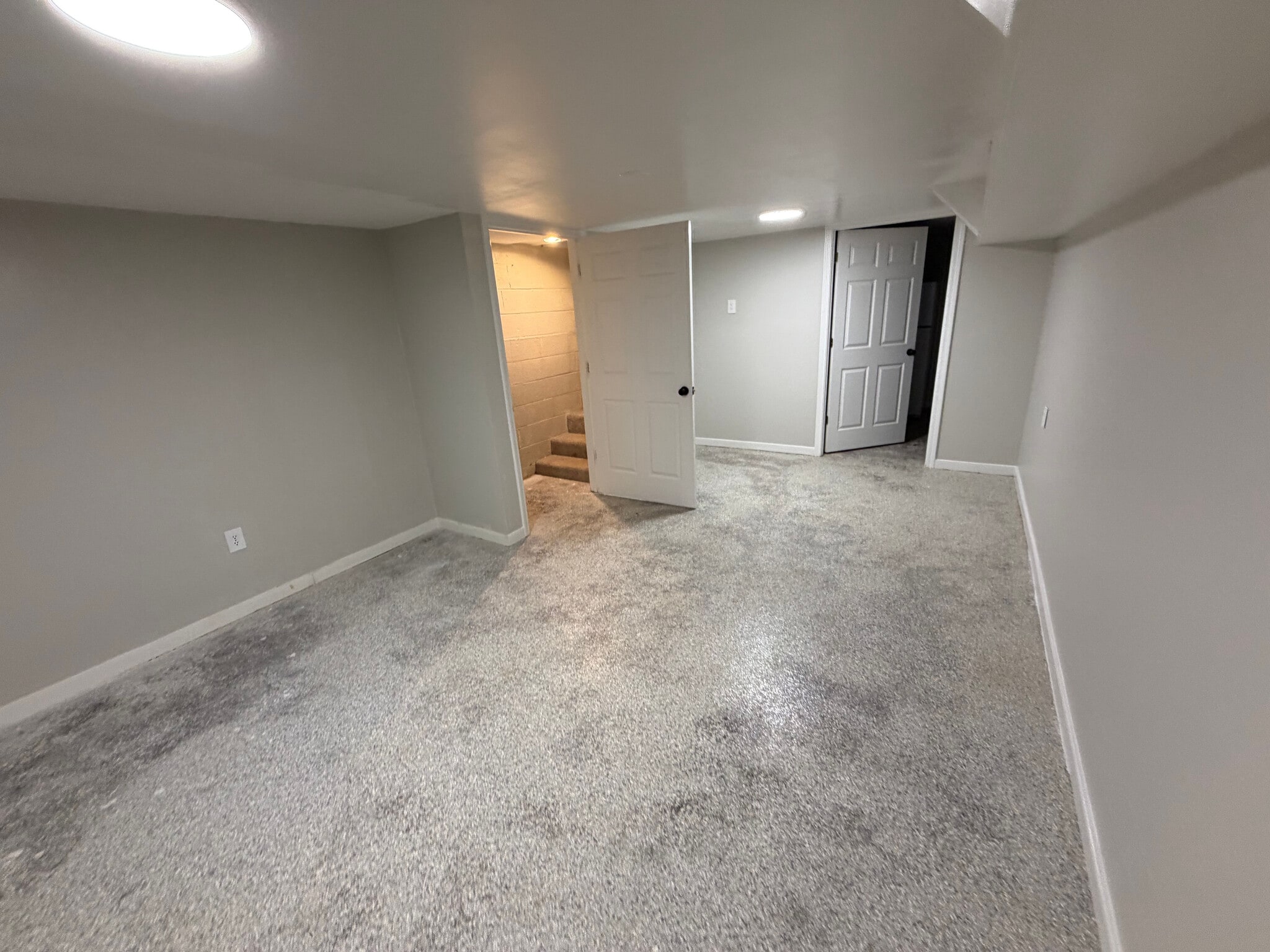 Building Photo - Room in House on Cox Mill Rd