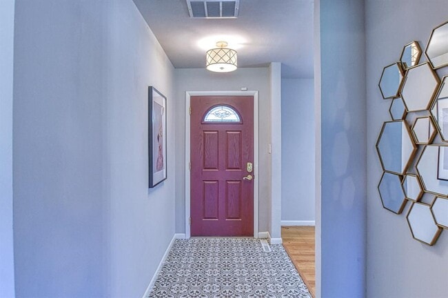 Building Photo - 1221 Cruce St