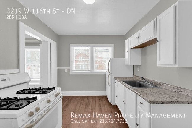 Building Photo - 3219 W 116th St