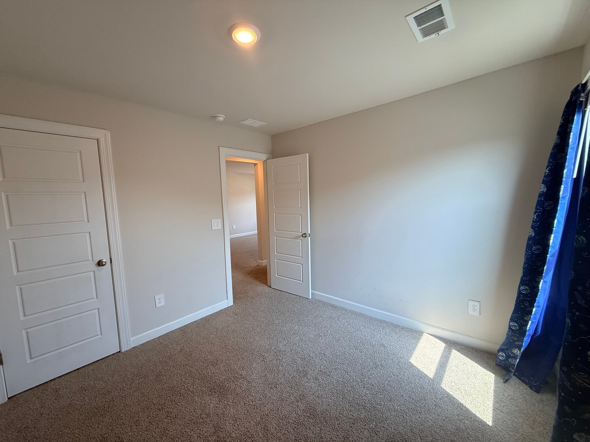 Building Photo - 124 Lavinia Cir
