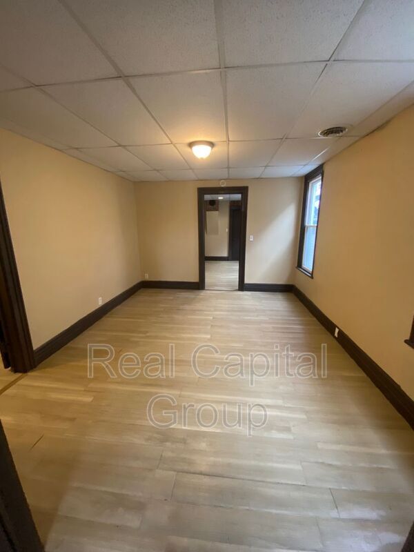 Building Photo - 156 James St