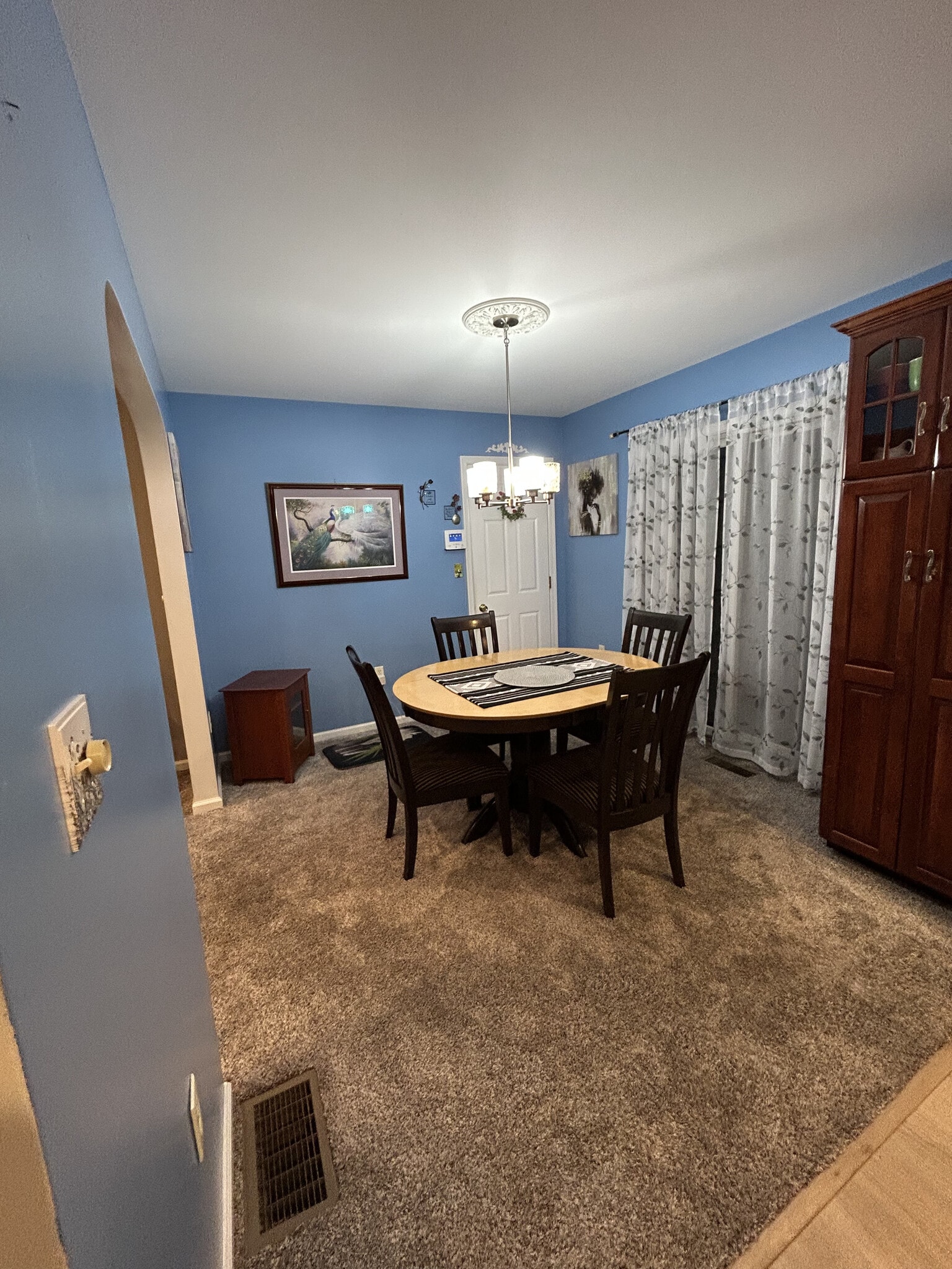 Building Photo - 3122 Robert David Dr