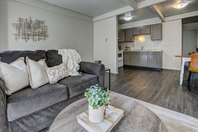 Primary Photo - Stone Gate Apartments