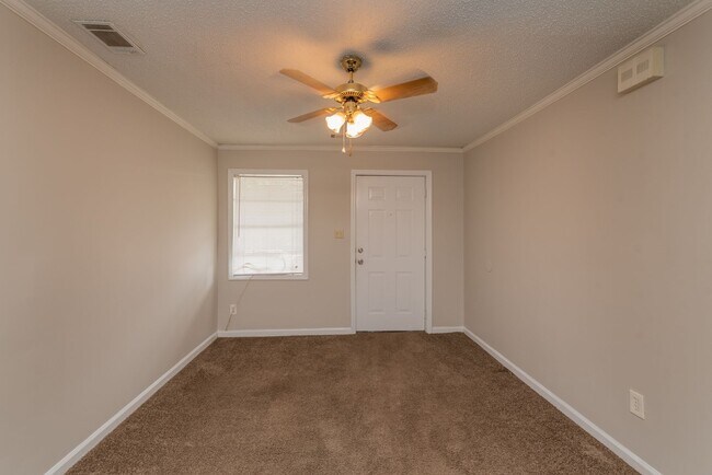 Building Photo - SECTION 8 ACCEPTED! - Cozy 2-Bedroom Home in Prime Augusta Location