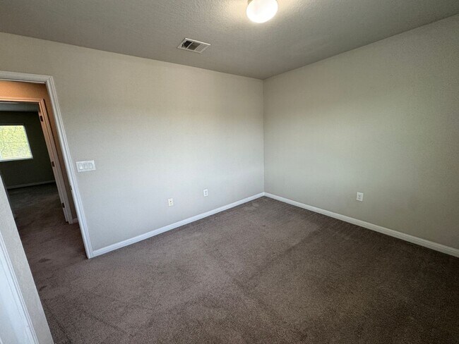 Building Photo - NEAR MEDICAL CENTER  |  GATED COMMUNITY   | 3 BEDROOMS  |  2.5 BATHS