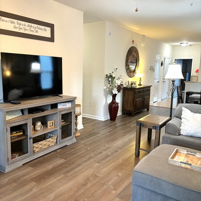 Building Photo - 6253 Catalina Dr