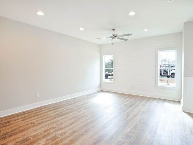 Building Photo - Charming Two-Level Home in The Village - COMING SOON!