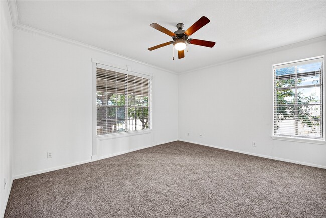 Building Photo - 2700 Revere St
