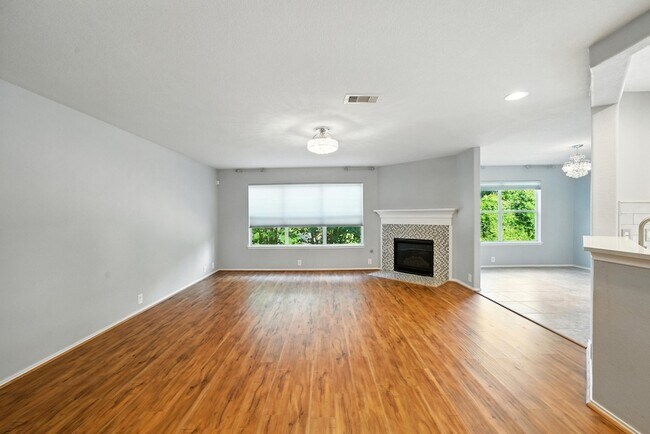 Building Photo - 13600 Breton Ridge St