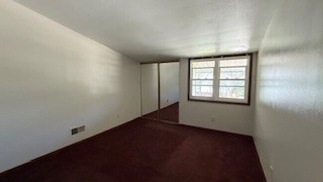 Building Photo - 8836FN95thY