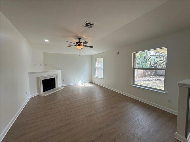 Building Photo - 3309 Blue Ridge Dr