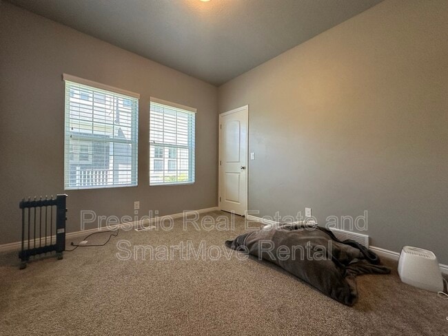 Building Photo - 10684 Wild Rice Dr