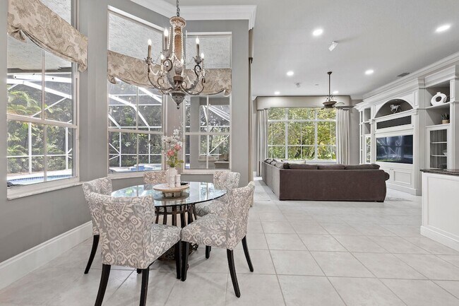 Building Photo - 856 Forest Glen Ln