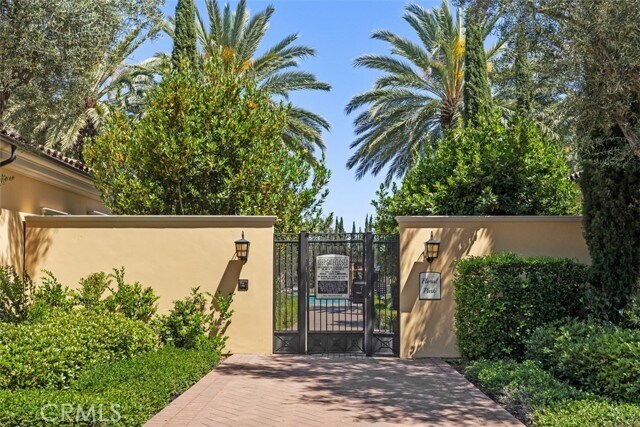 Building Photo - 717 Spring Gdn