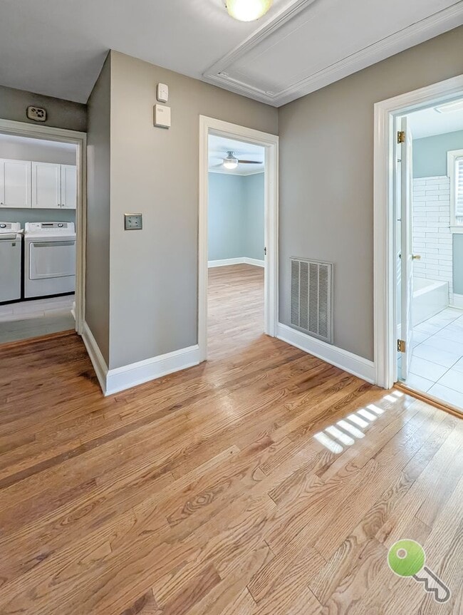 Building Photo - Charming Updated 2BR Home Near Downtown Greenville