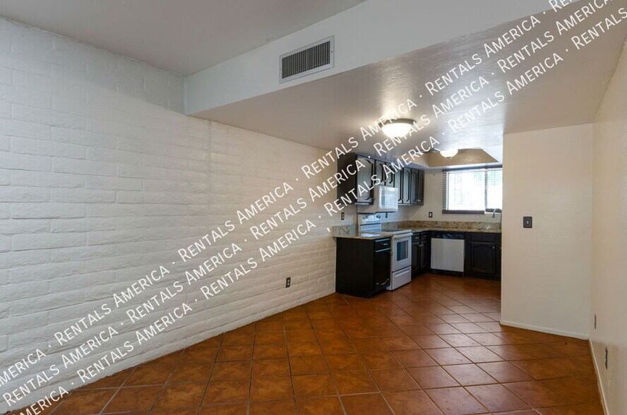 Building Photo - 7831 E Lester St
