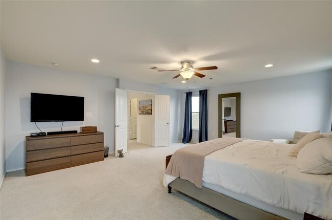 Building Photo - 9017 Norwich Castle