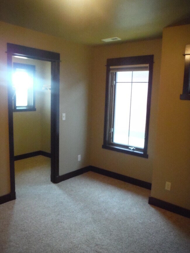 Building Photo - 3737 Laduke St