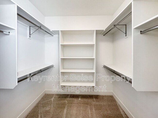Building Photo - 2985 W Hidden Springs Dr
