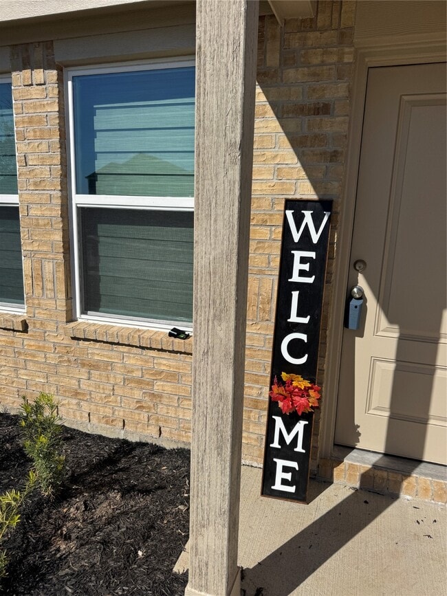 Building Photo - 2519 American Ruby Dr